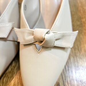 Cream Shoes with Bow Detail, Slip Ons, Sz 7.5, NIB
